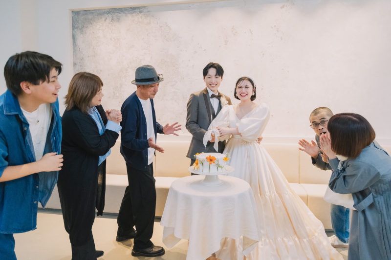 【友達呼んでワイワイ撮影】撮影後はみんなで会食|衣装1着|館内60分撮影|友人参加無料|会食付|データ70カット保障