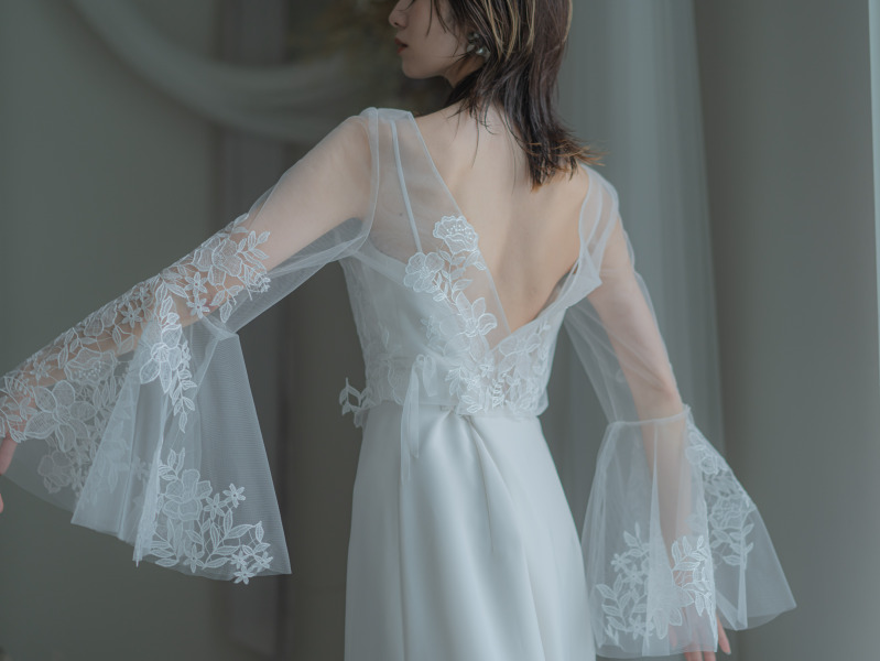 【追加料金なしでドレス着放題】スタイルチェンジ自由で叶えるスタジオフォト｜ソロ・推し活OK｜美容込み｜６０分撮影｜70カット保証