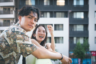 \スタジオだけじゃ物足りないお二人に/ どこで撮っても今っぽい!南堀江の街並みとスタジオで叶うバリエーション豊富なフォト