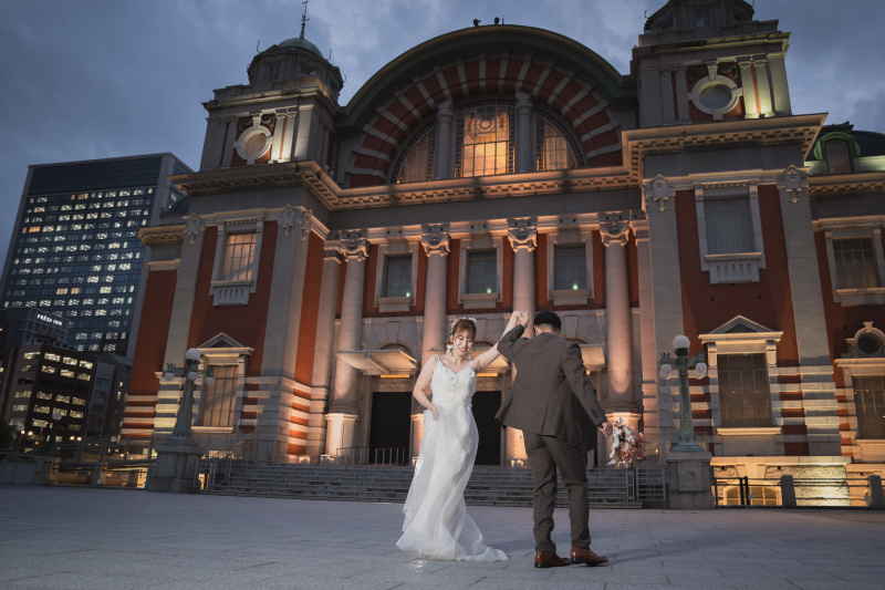 【シネマティックロケ】自然光とレトロ建築で叶うクラシック巡り｜洋装１点｜中之島/淀屋橋/北浜｜９０分撮影｜１３０カット保証