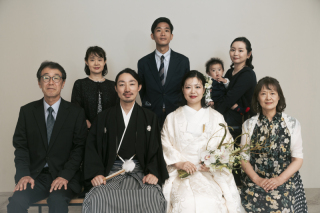 時間ごと残す和装フォトと会食の体験型ウェディング。6名以上でのご利用もOK!〜まるで結婚式のような記憶に残る1日に〜