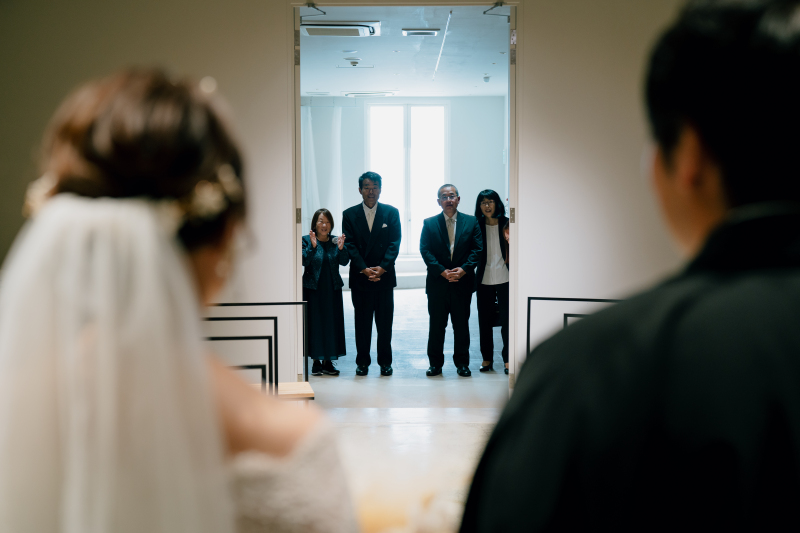 【早期特典】会食フルコース新郎新婦2名分プレゼント!チャペル&ホワイエでの挙式風撮影+会食付‖155,100円→143,000円