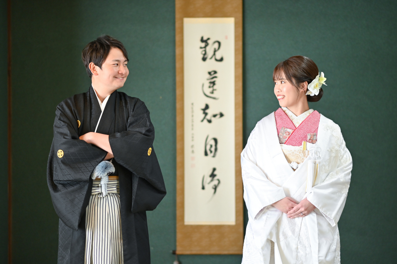 東勝寺の和室撮影☆掛け軸をバックに見つめ合って♡