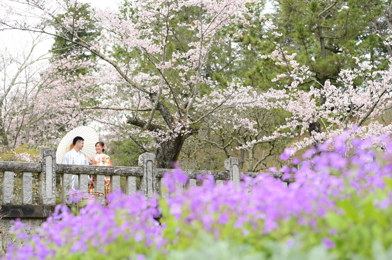 お花に囲まれて