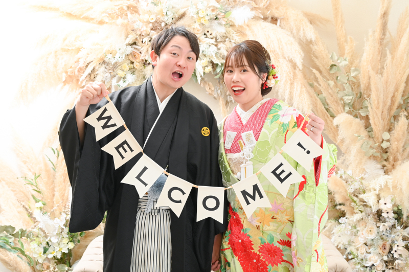 STUDIO撮影ではガーランドなどの小物を使って