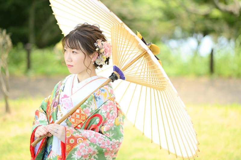 遠くを見る感じで…