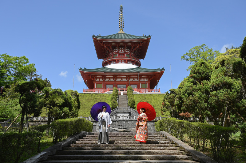 塔の前で!番傘ショット!