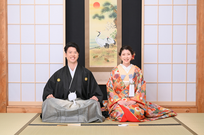 studioの掛け軸セットで正座ショット❀