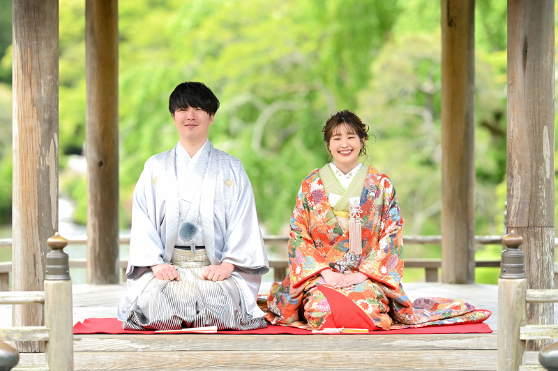 浮御堂で正座ショットです!