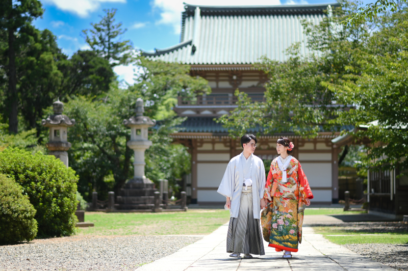 お二人で手をつないでお散歩ショット(*^▽^*)