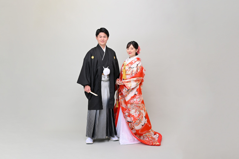 スタジオでは色打掛での撮影を行ないました(^^♪