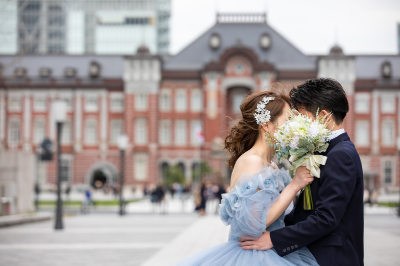 ブーケでかわいいお顔隠しショット♡
