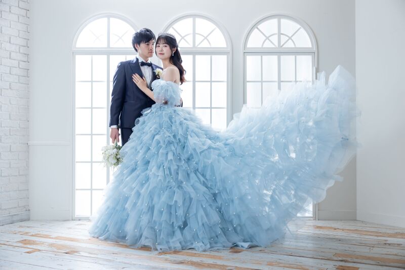 ドレスを広げたふんわりショット