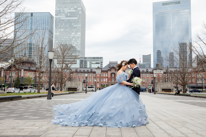 丸の内駅舎をバックに★