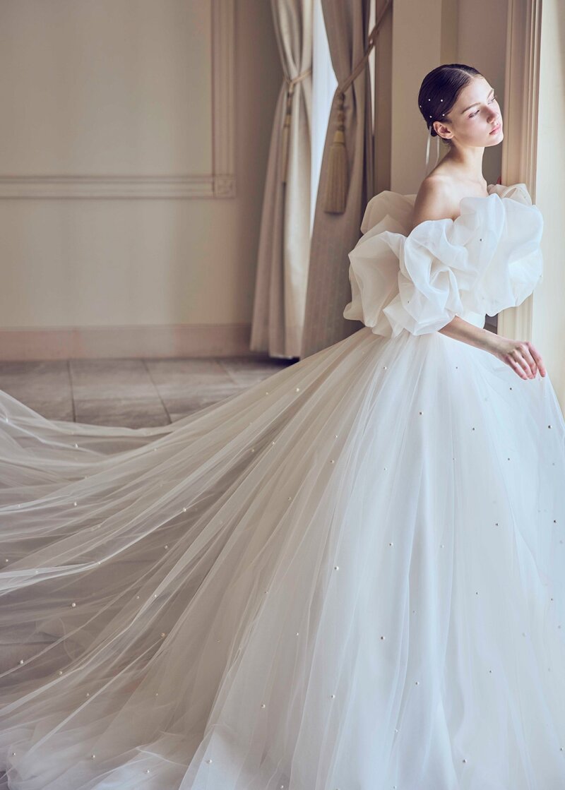 Official Shopだけで叶う特別なドレス