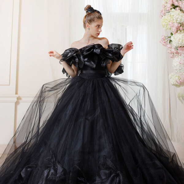 KIYOKO HATA WEDDINGS 青山_カラードレスが豊富