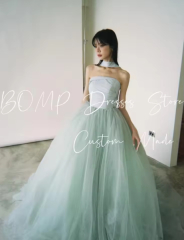 ライトグリーン