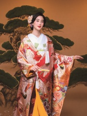 色打掛「松壽花笠文」伝統的で格調高く凛とした印象