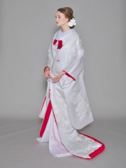 ★プラン内★白無垢「金彩牡丹紋」裏地の赤と大きな牡丹が特徴