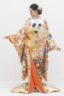 色打掛「手刺繍　清香束熨斗山吹色ぼかし」製作期間一年の打掛