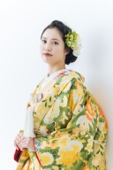  色打掛「慶雲昌光」上品な抹茶カラーに金糸が輝く