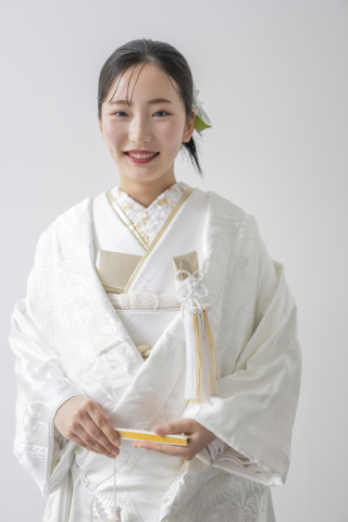 白無垢アレンジコーデ「飛鶴花車」✖ 刺繍衿・金小物