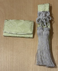 懐剣・筥迫「銀七宝　抹茶　銀房」