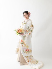 色打掛「若松に花車文」白地が美しい打掛