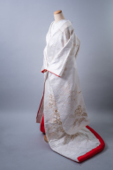 白無垢「金刺繍　松羅御所車」幾重にも重なる見事な金刺繍