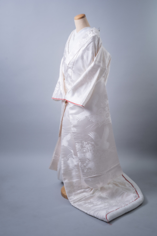 ★プラン内★白無垢「小花流水に鶴」袖と足元を彩る赤ライン