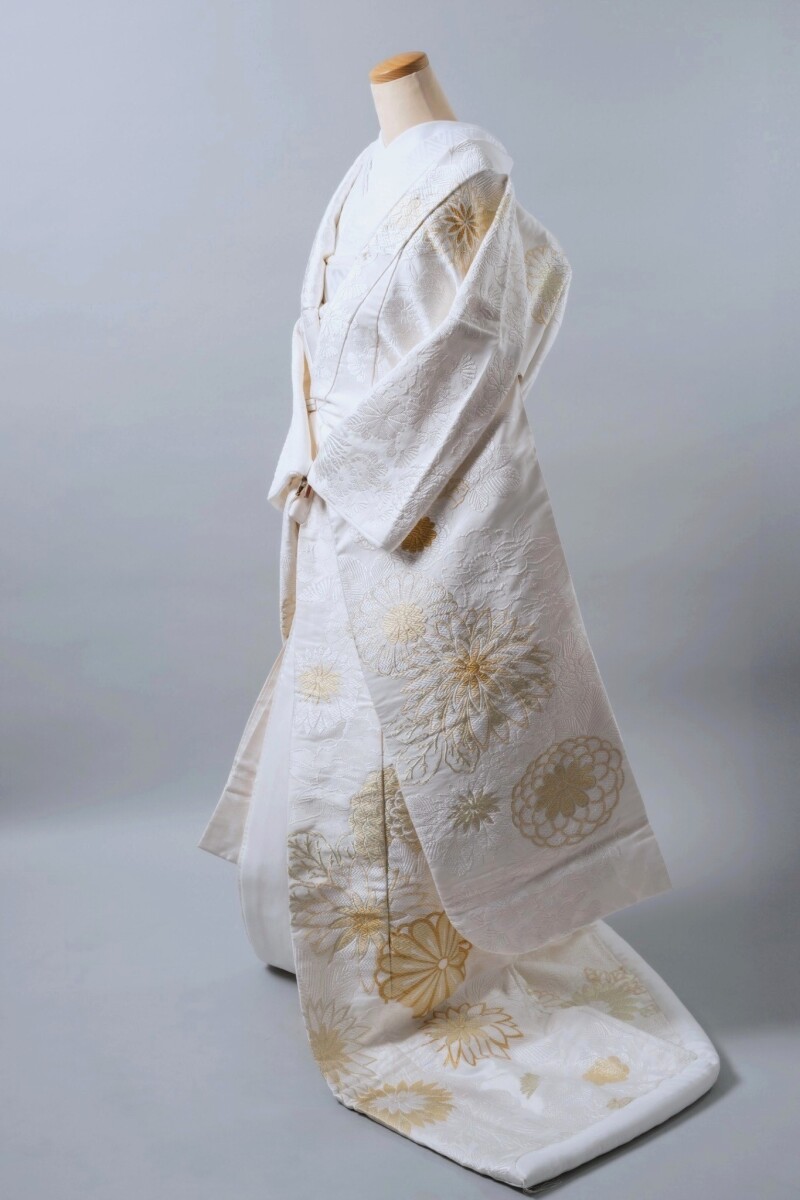 白無垢「慶花悠流」ふっくらとした善能寺織に豪華な金刺繍