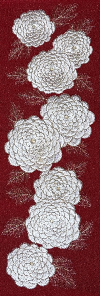 刺繍衿「赤地　華」