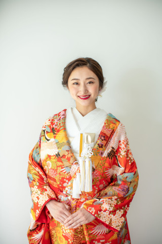 色打掛「御所庭園飛翔鶴」オーソドックスで華やかな打掛