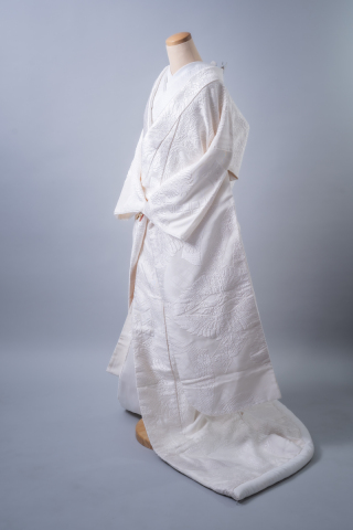 白無垢「善王寺織　向鶴束熨斗文」ふっくらとした生地感