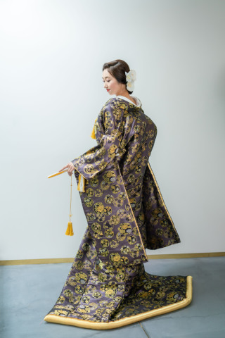 ★プラン内★色打掛「草花丸紋」シックでクールな色打掛