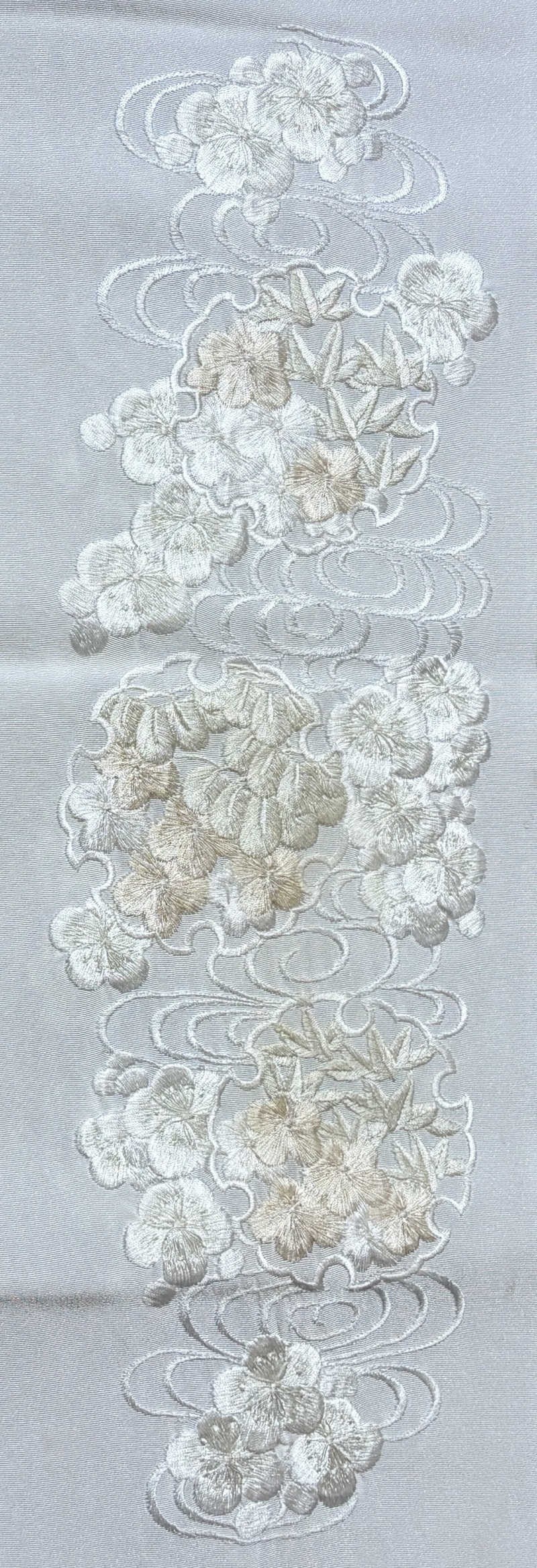 刺繡衿「流水と松竹梅　白」