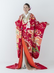 色打掛「紫文御所解文」源氏物語を描いた優雅で可愛らしい一着