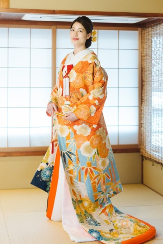 色打掛「寿鶴松竹梅」オレンジと水色のコントラストが魅力