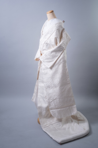 白無垢「枝垂桜に鴛鴦（おしどり）文様」西陣織の高級打掛