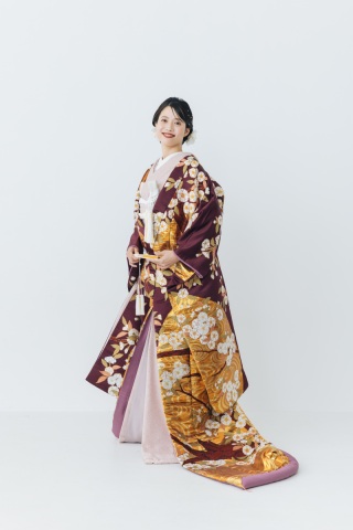 色打掛「流水長寿桜（紫）」紫地に金の流水と桜、豪華絢爛な一着