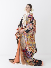 色打掛「鳳凰檜扇文」吉祥文様を贅沢にあしらった華やかな一着