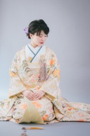 色打掛「立枠草花紋」モダンなシャンパンゴールド