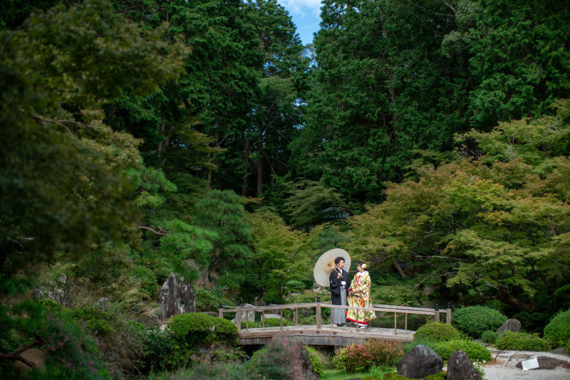 枯山水庭園「紫雲の庭」