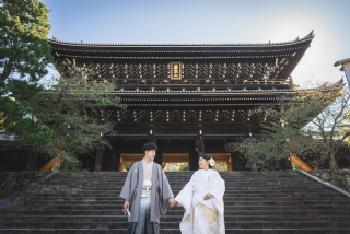 京都の格式ある寺社仏閣での撮影。和装の着付けもおまかせください。
