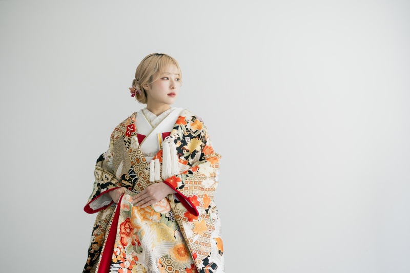 日本の美しい和装スタイル。着付けも安心しておまかせください。