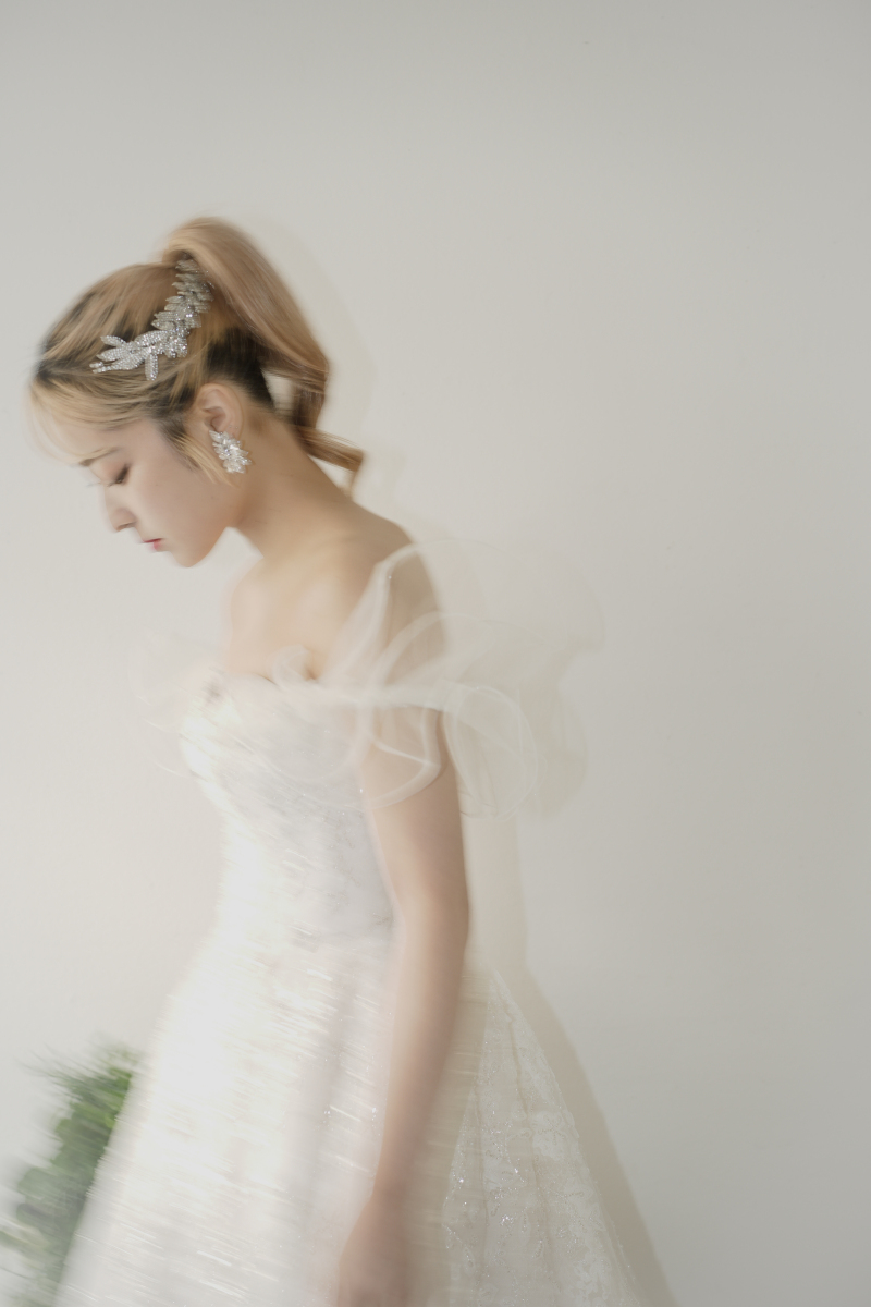 【スタジオ】追加料金なしで鴨川で撮影可・洋装1点（撮影60分・全データ付・有名ブランド＆インポートドレス多数・事前試着可）