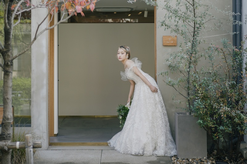 【スタジオ】追加料金なしで鴨川で撮影可・洋装1点（撮影60分・全データ付・有名ブランド＆インポートドレス多数・事前試着可）