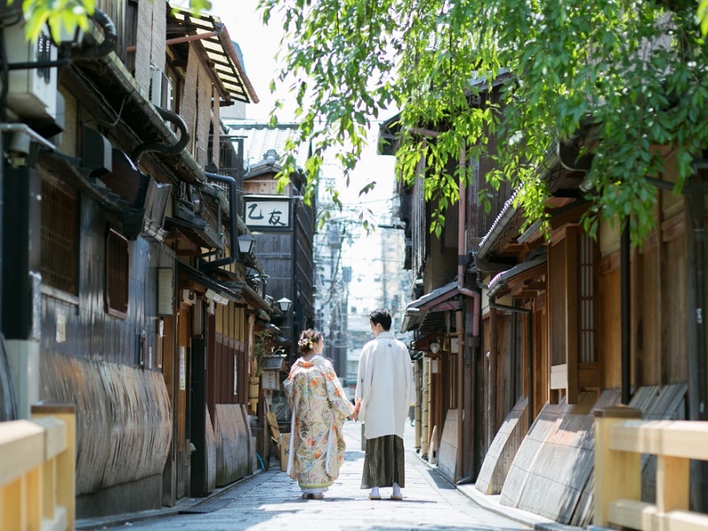 【八坂の塔・祇園巽橋】ロケーション撮影　和装1点プラン（撮影60分・全データ付・衣装30着プラン内・事前試着orオンライン可）