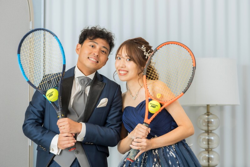 テニスラケットを持って♪