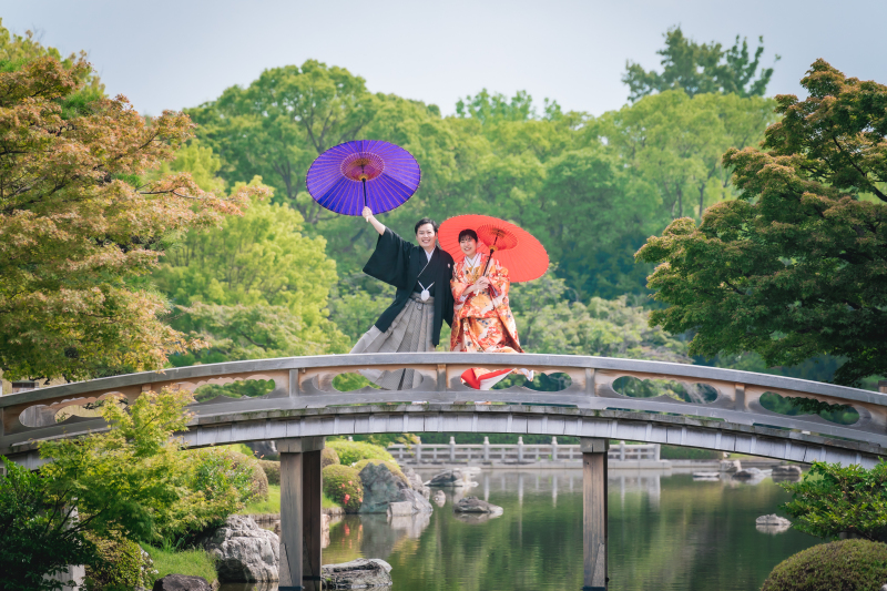 番傘を持って大きくポーズ!